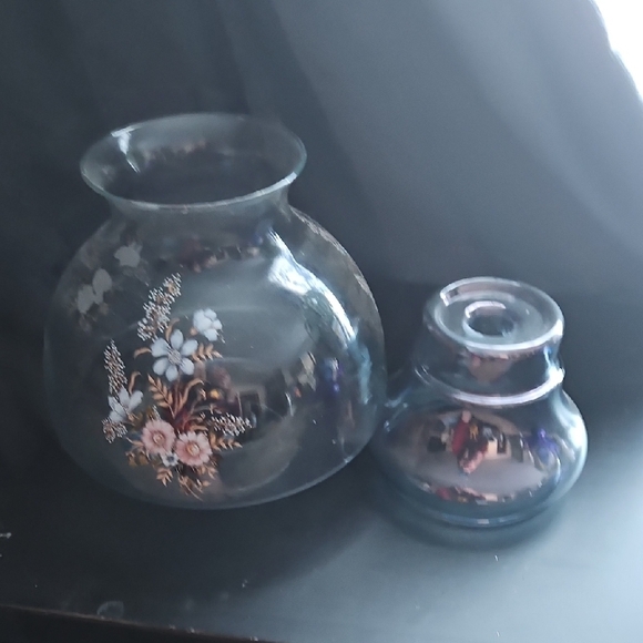 PartyLite Clear Glass Candle Holder with Floral Design - Picture 5 of 9